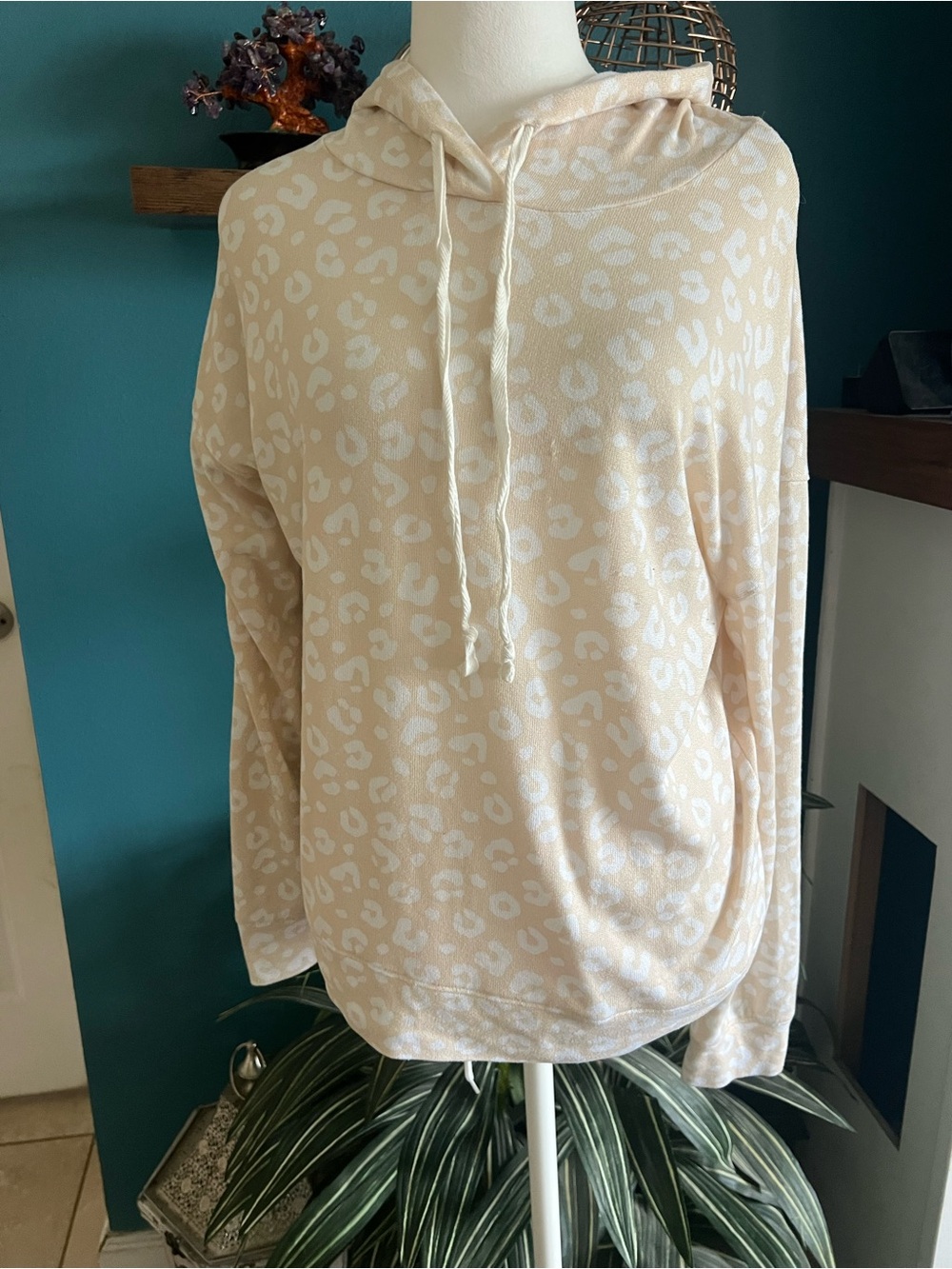 KIKIT Cream Leopard Print Lightweight Hoodie